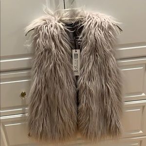 MINKPINK NWT faux fur vest XS/S